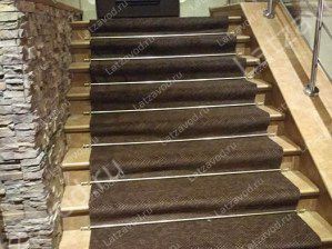 Купить ковролин на деревянную лестницу